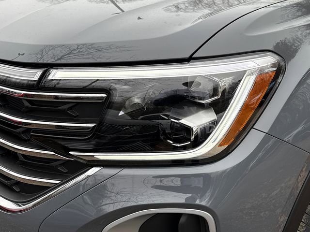 New 2026 Volkswagen Atlas SE w/ Panoramic Sunroof Package image 7