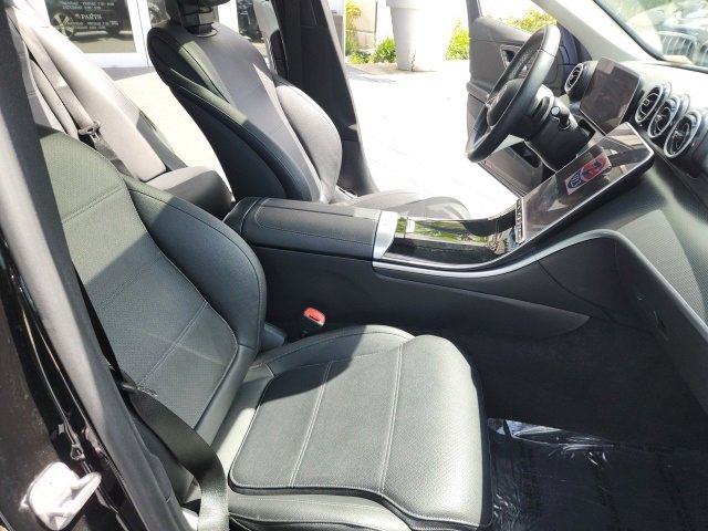 Used 2025 Mercedes-Benz C 300 Sedan image 22