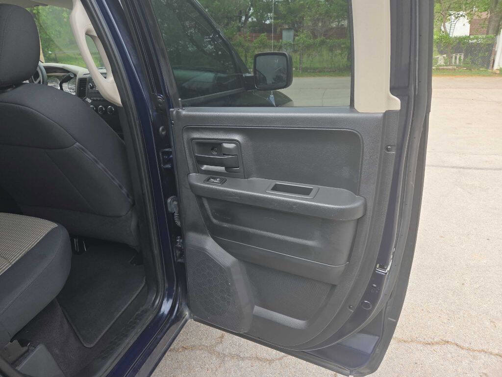 Used 2012 RAM 1500 Express image 23