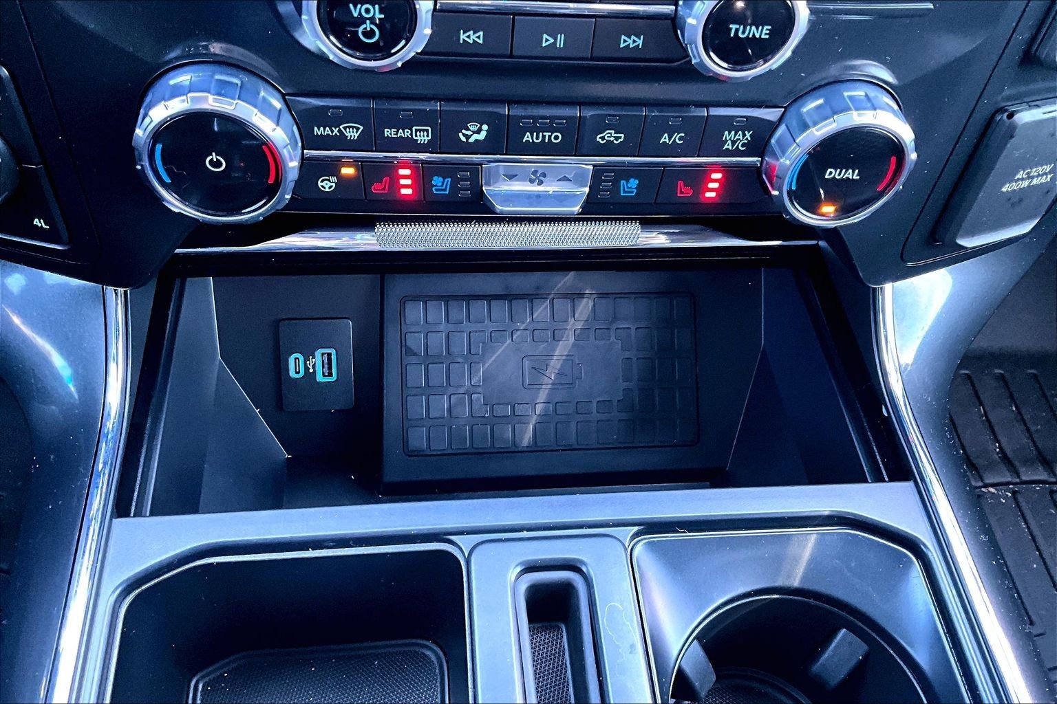 Used 2022 Ford F150 Lariat w/ Equipment Group 502A High image 16