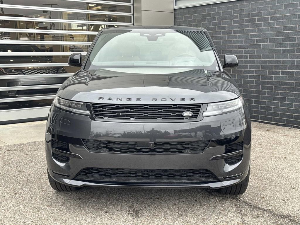 New 2026 Land Rover Range Rover Sport Dynamic SE image 2