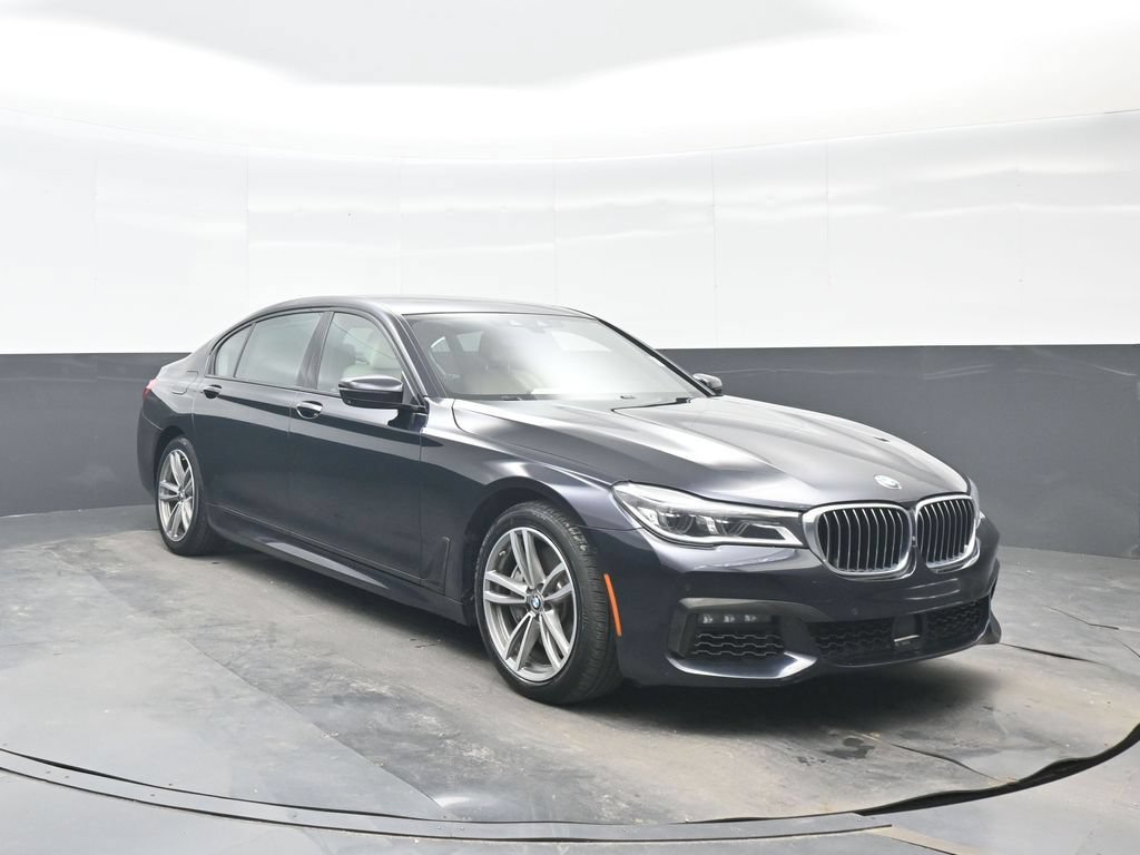 Used 2018 BMW 750i xDrive AWD/4WD image 9