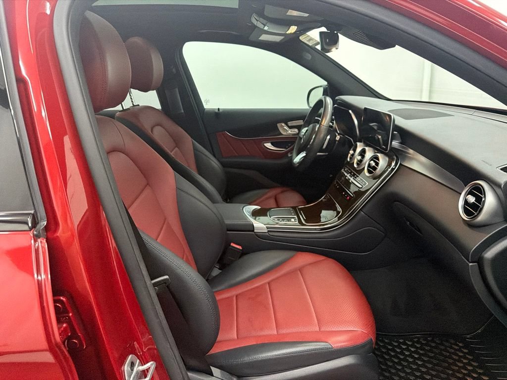 Used 2022 Mercedes-Benz GLC 300 image 27