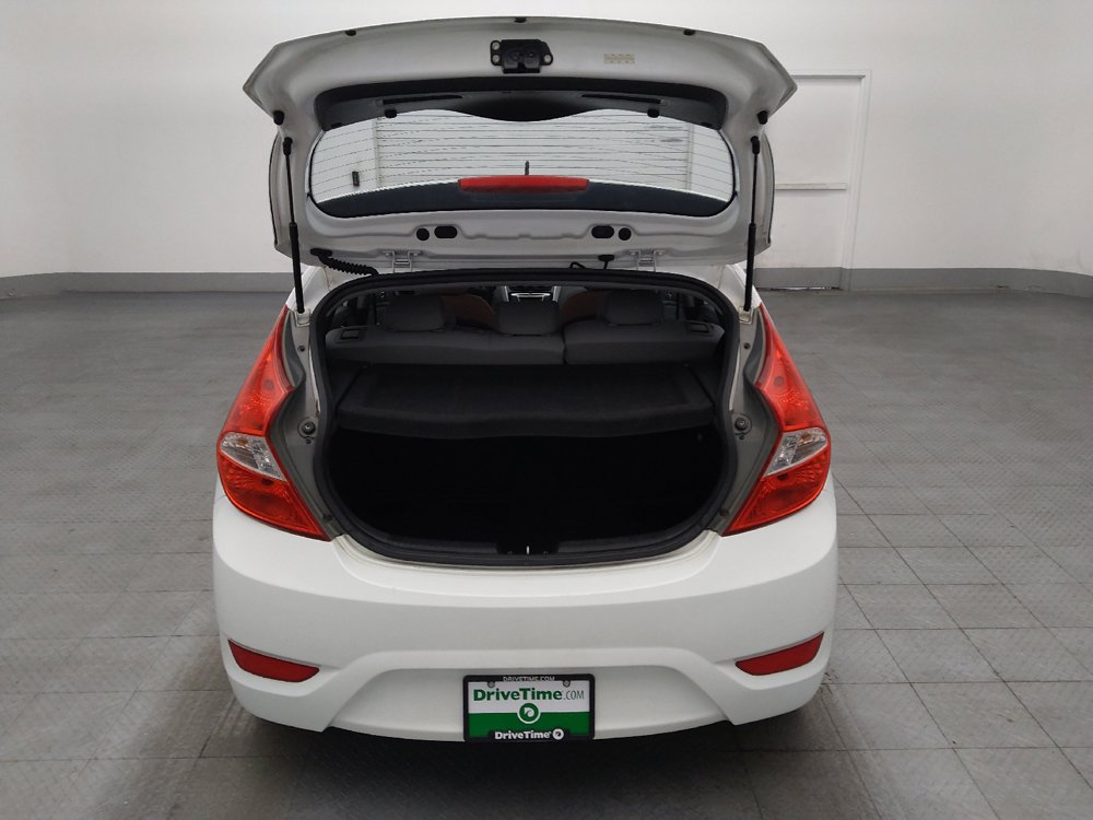 Used 2013 Hyundai Accent SE FWD image 29