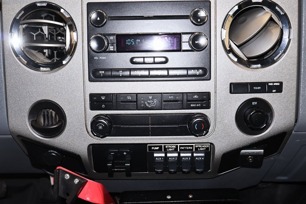 Used 2016 Ford F550 4x4 Regular Cab Super Duty image 22