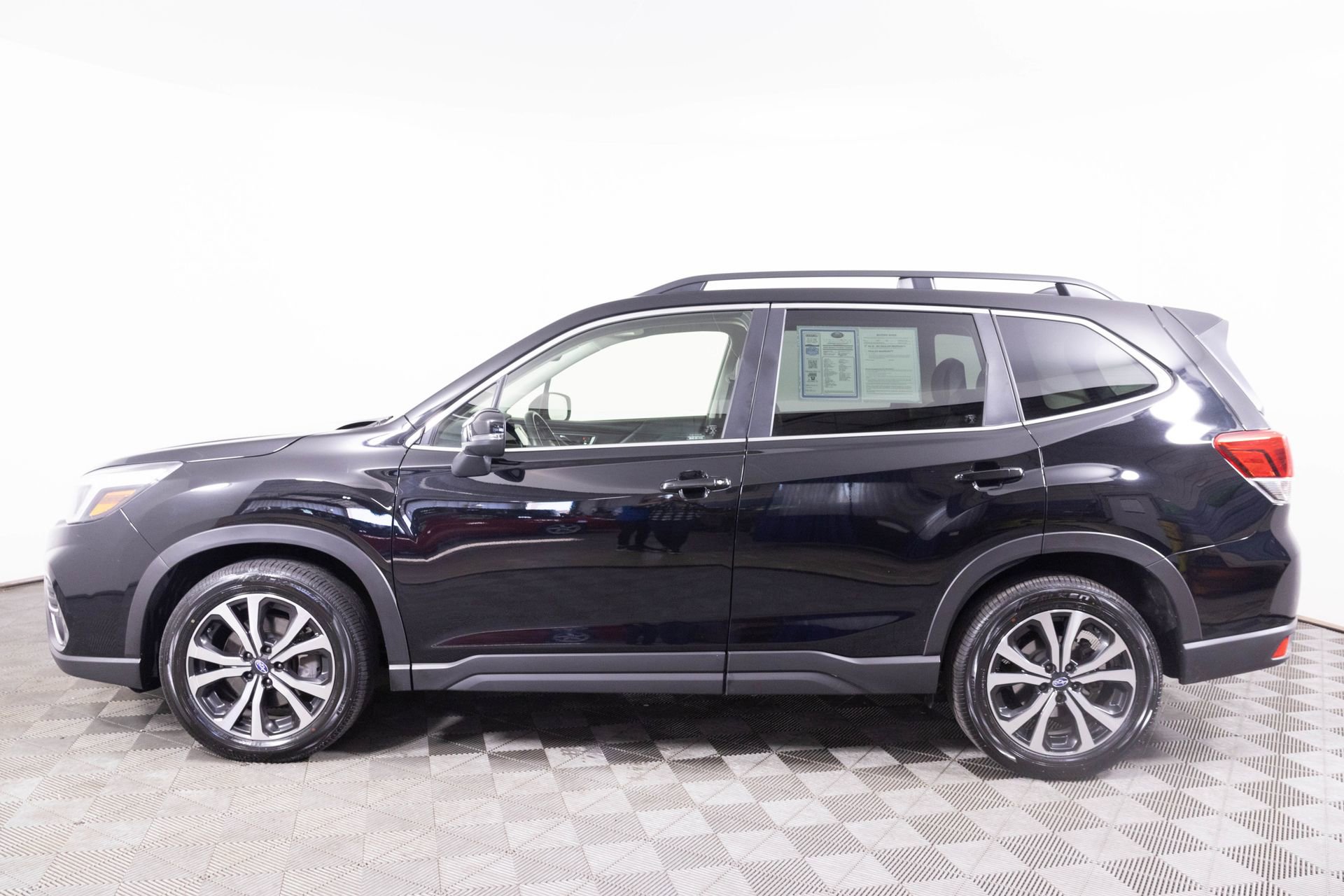 Used 2020 Subaru Forester Limited image 15