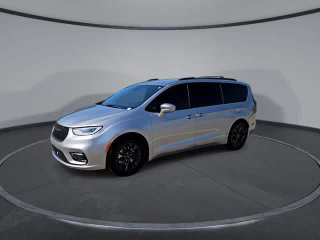 Used 2021 Chrysler Pacifica Touring w/ S Appearance Package FWD image 4