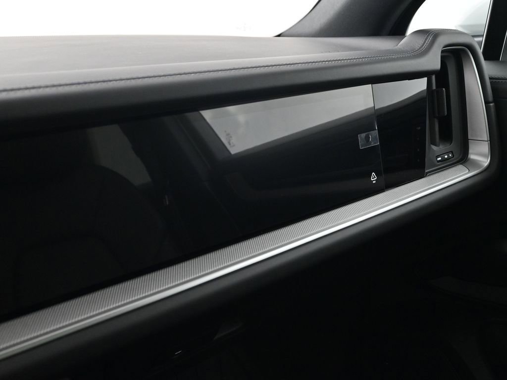 New 2026 Porsche Cayenne image 22