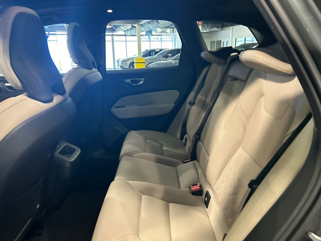 Used 2026 Volvo XC60 B5 Core w/ Climate Package image 22