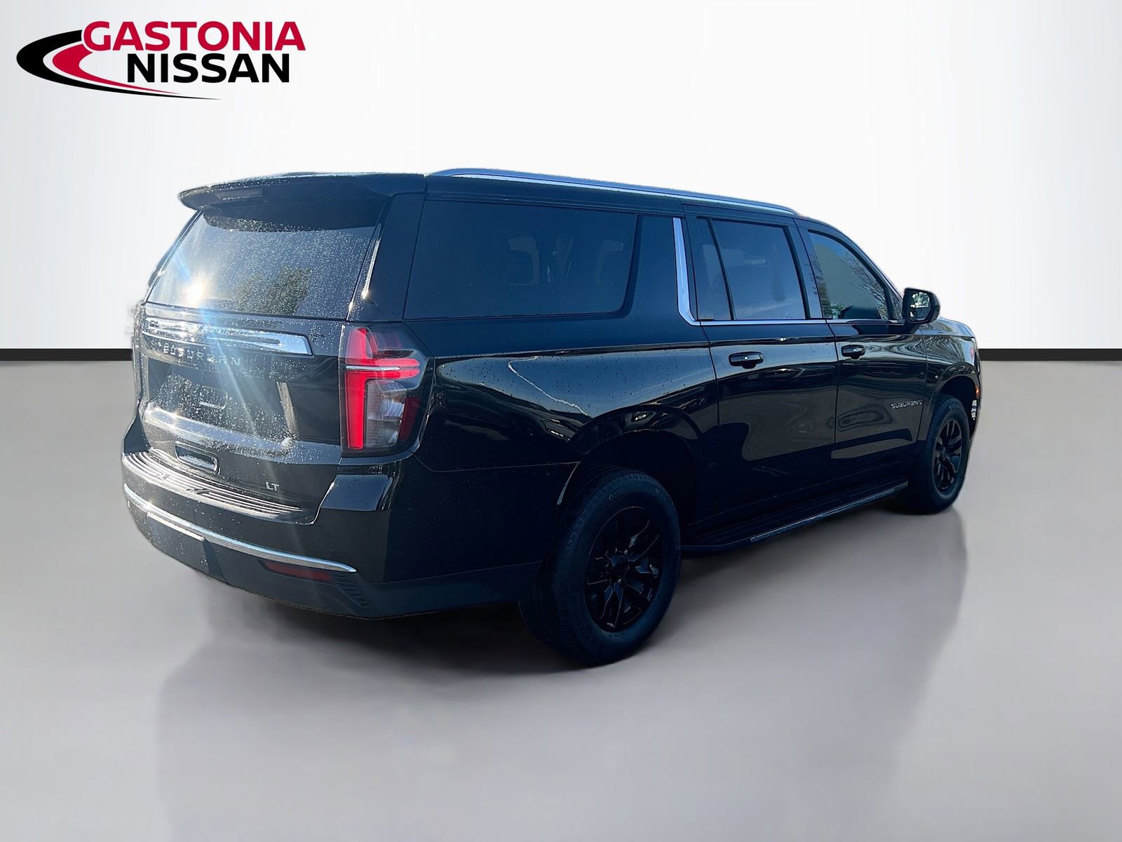 Used 2024 Chevrolet Suburban LT image 9