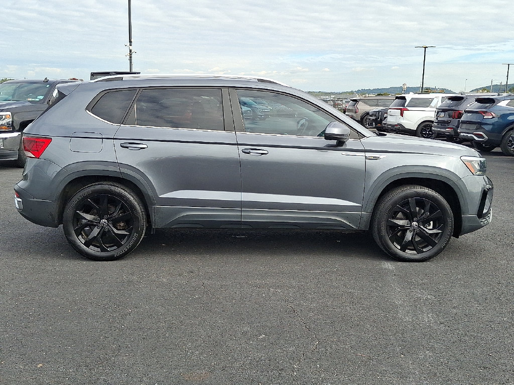 Used 2022 Volkswagen Taos SE AWD/4WD image 7