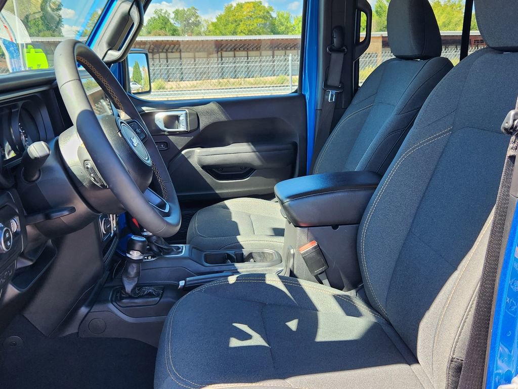 Used 2024 Jeep Gladiator Sport image 8