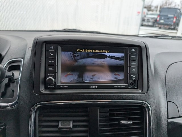 Used 2018 Dodge Grand Caravan SXT image 4