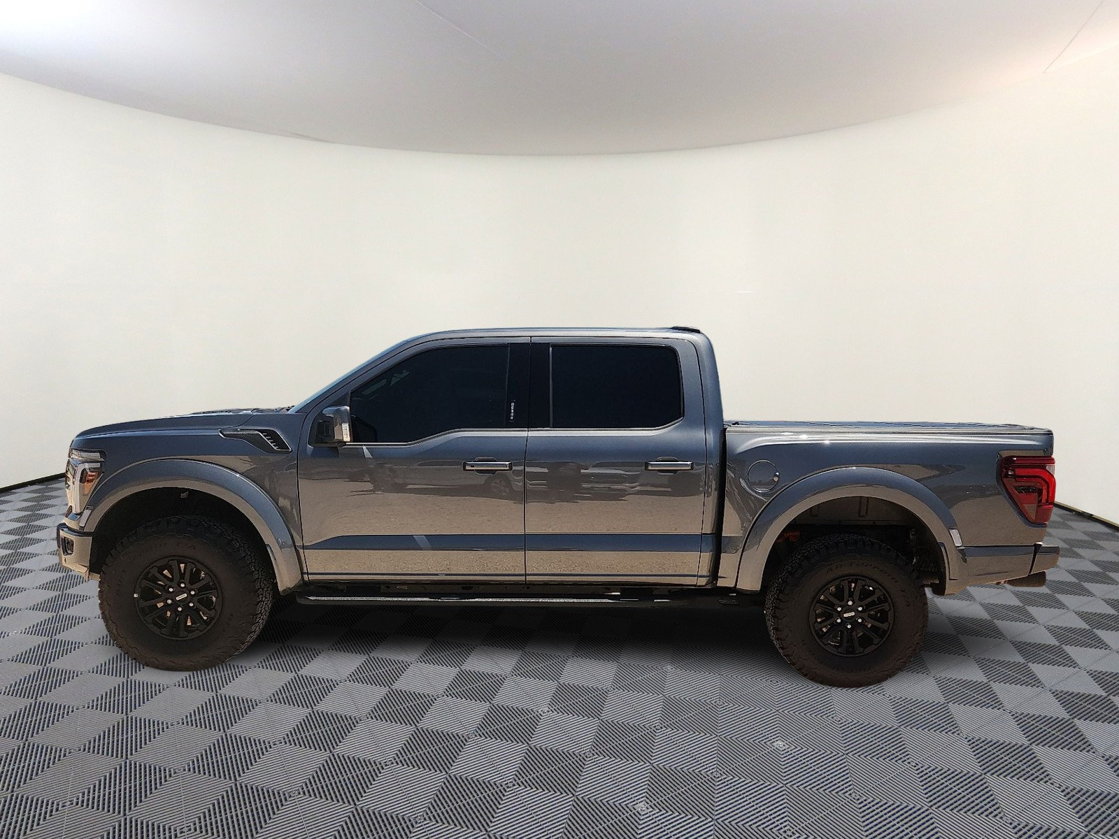 Used 2026 Ford F150 Raptor AWD/4WD image 2