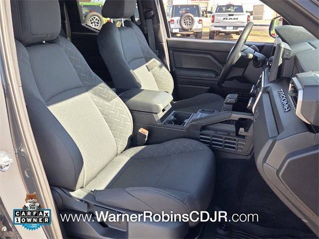 Used 2025 Toyota Tacoma SR image 15