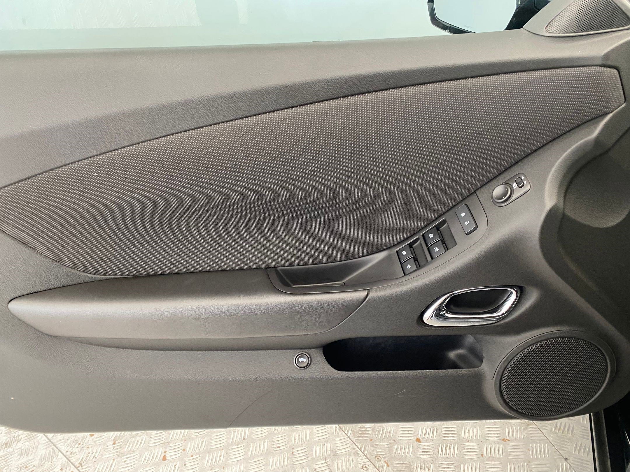 Used 2014 Chevrolet Camaro SS image 12