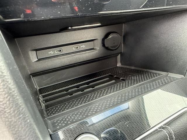 New 2025 Volkswagen Taos SE image 25