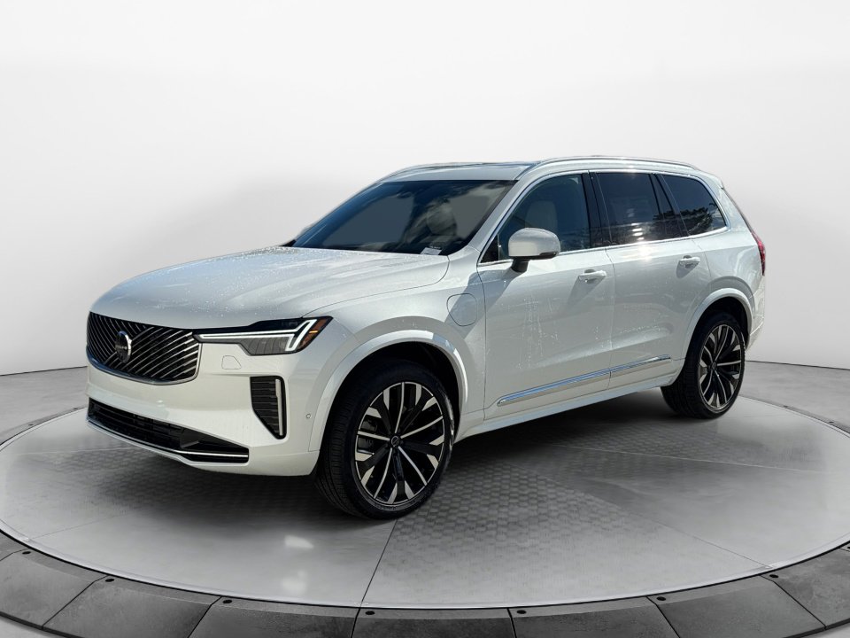 New 2026 Volvo XC90 T8 Plus w/ Protection Package Premier image 3