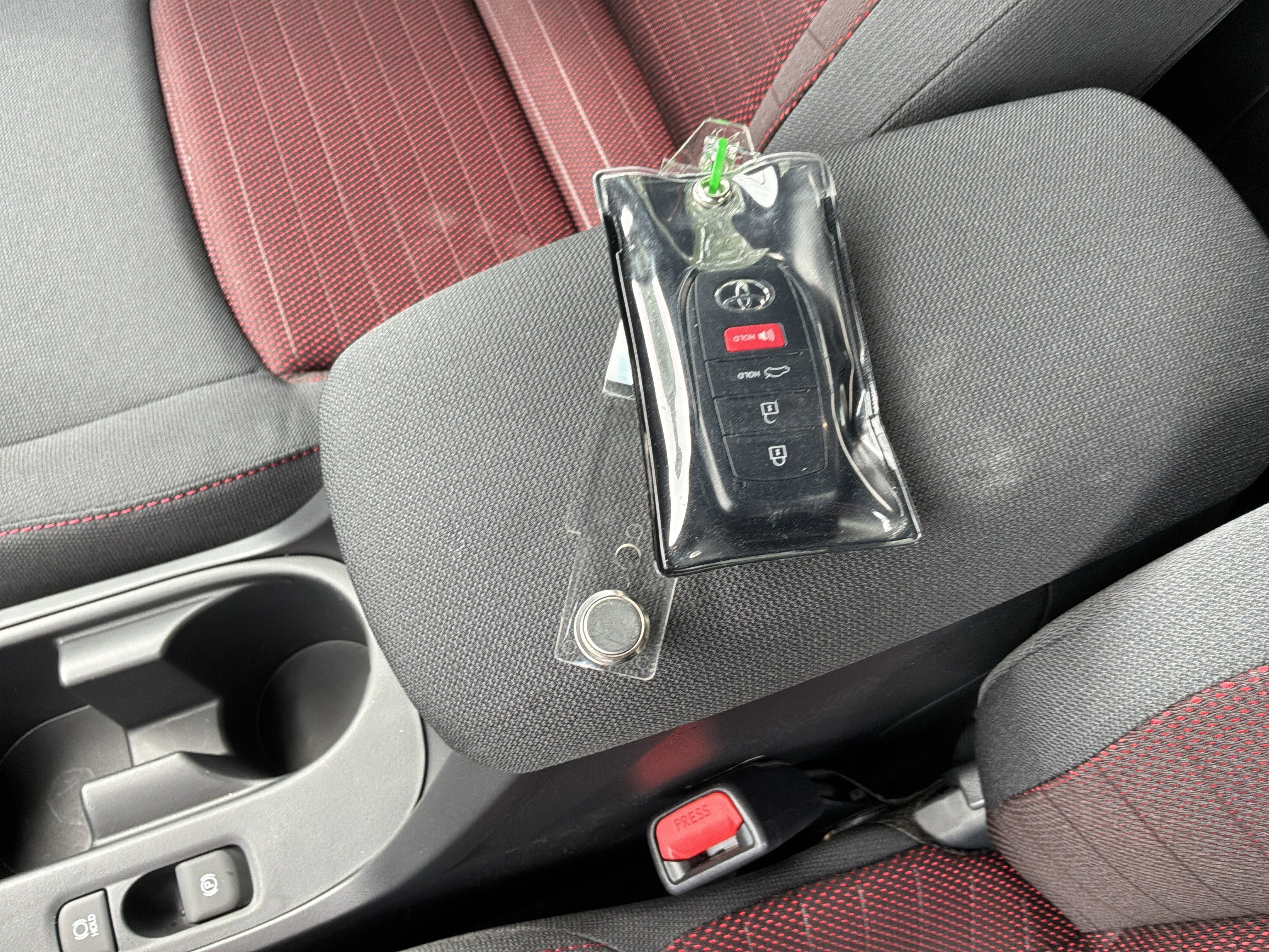 Used 2026 Toyota Corolla SE FWD image 35