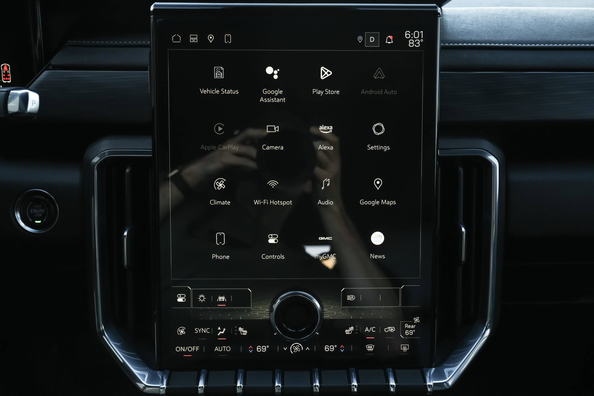 Used 2024 GMC Acadia Elevation image 13