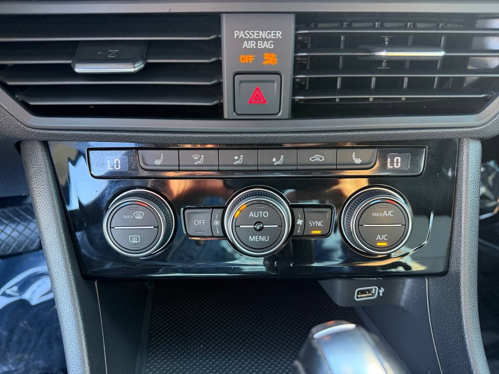 Used 2019 Volkswagen Jetta R-Line FWD image 13