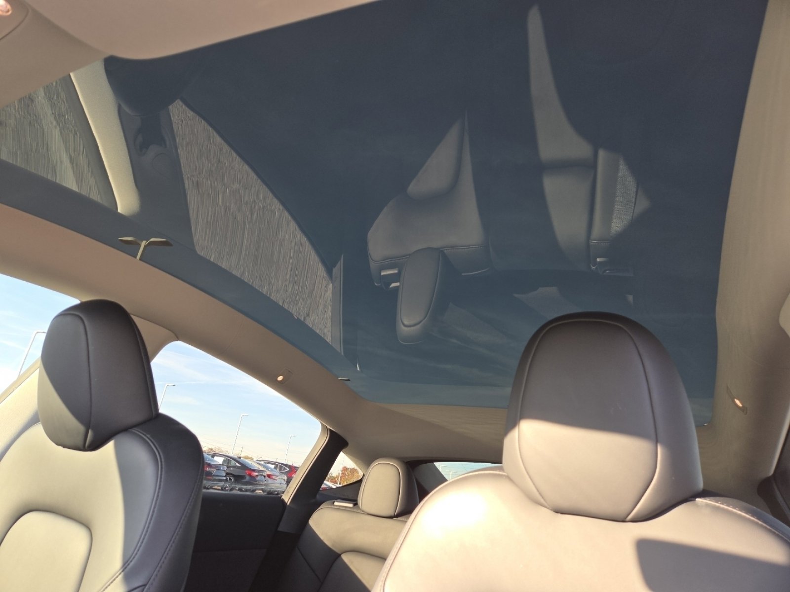Used 2023 Tesla Model Y Long Range image 4
