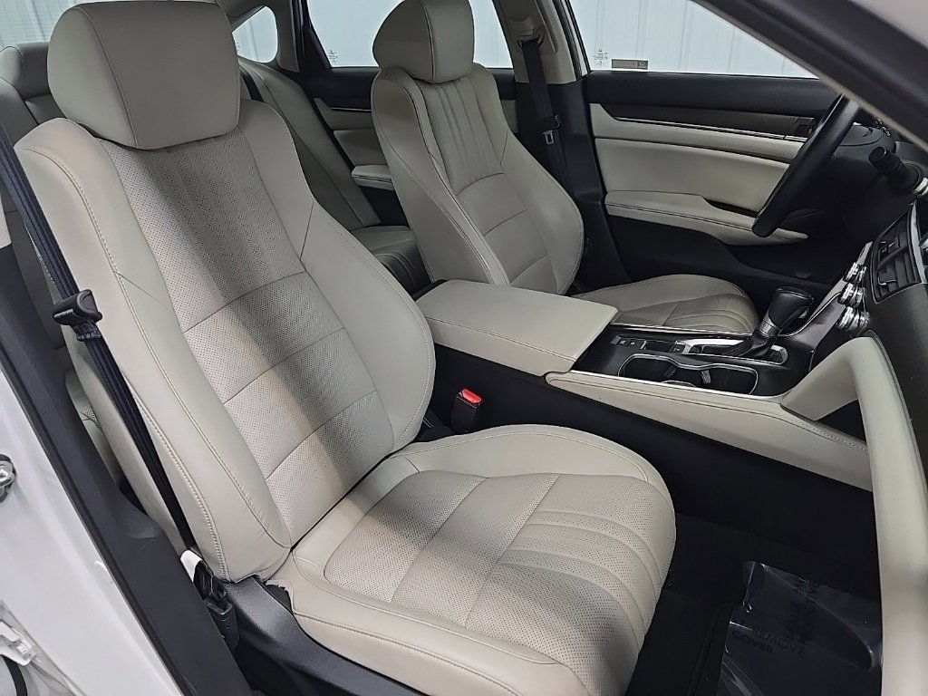 Used 2018 Honda Accord EX-L image 15