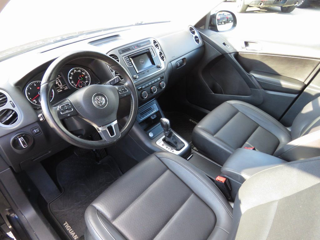 Used 2016 Volkswagen Tiguan S image 11