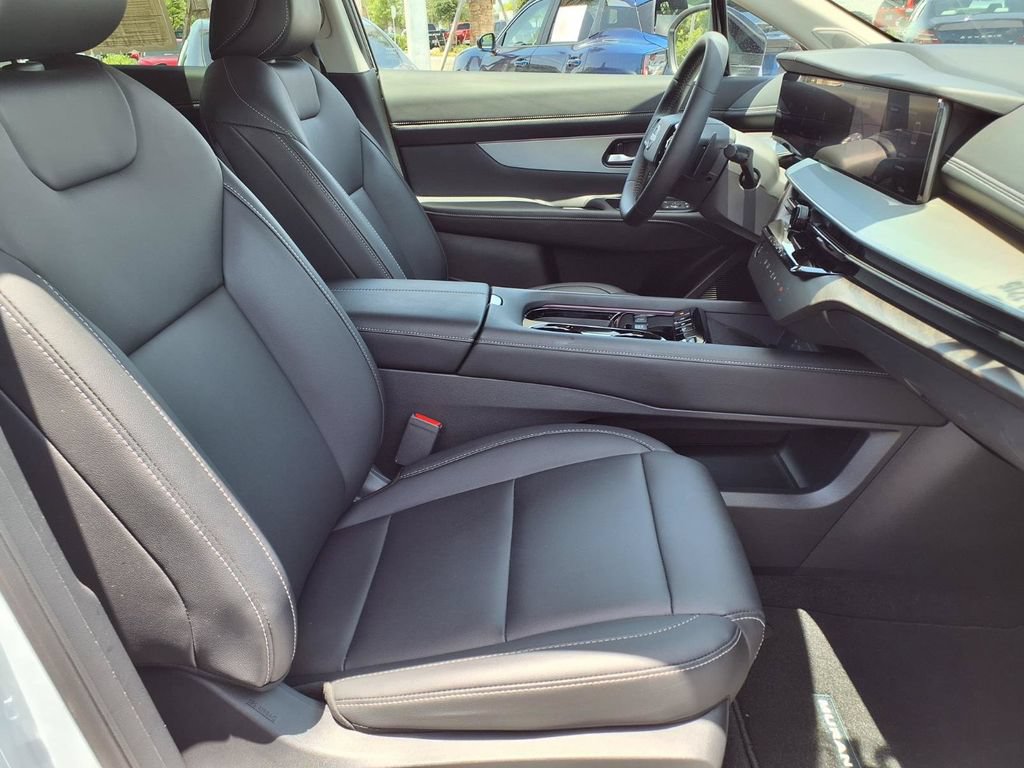 Used 2025 Nissan Murano SL w/ Cargo Package AWD/4WD image 14