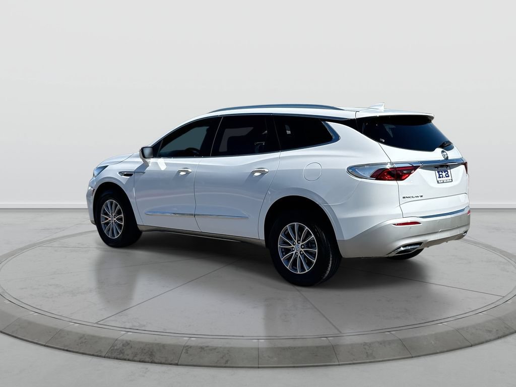 Used 2024 Buick Enclave Essence w/ Technology Package FWD image 6