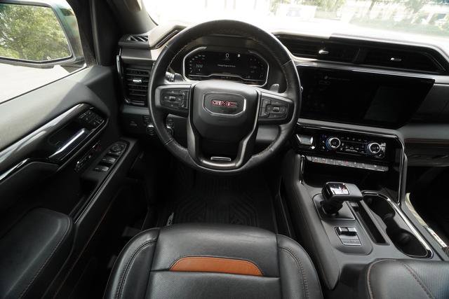 Used 2023 GMC Sierra 1500 AT4 w/ AT4 Premium Package AWD/4WD image 17
