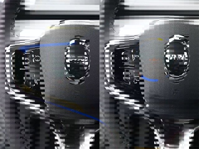 New 2025 Volvo EX30 Ultra w/ Climate Package image 15