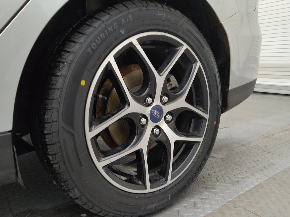 Used 2018 Ford Focus SEL w/ Cold Weather Package image 31