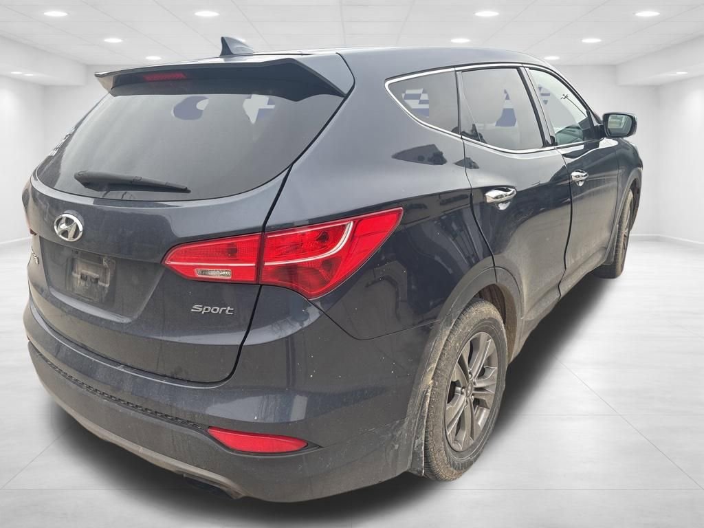 Used 2016 Hyundai Santa Fe Sport w/ Cargo Package image 4