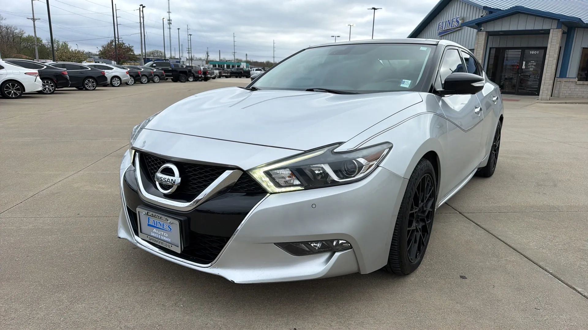 Used 2018 Nissan Maxima Platinum image 4