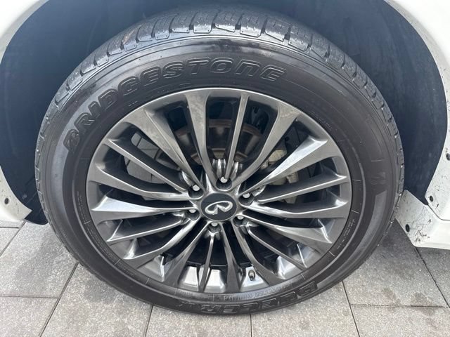 Certified 2023 INFINITI QX80 Premium Select w/ All-Season Package AWD/4WD image 9