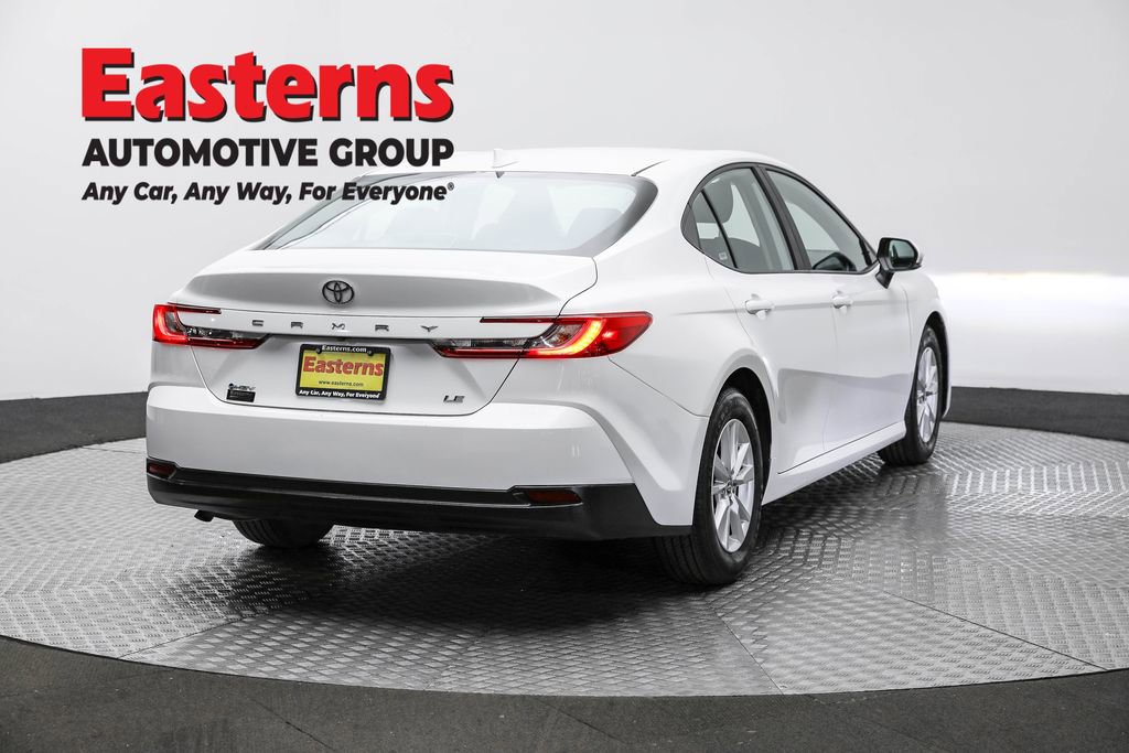 Used 2025 Toyota Camry LE FWD image 5