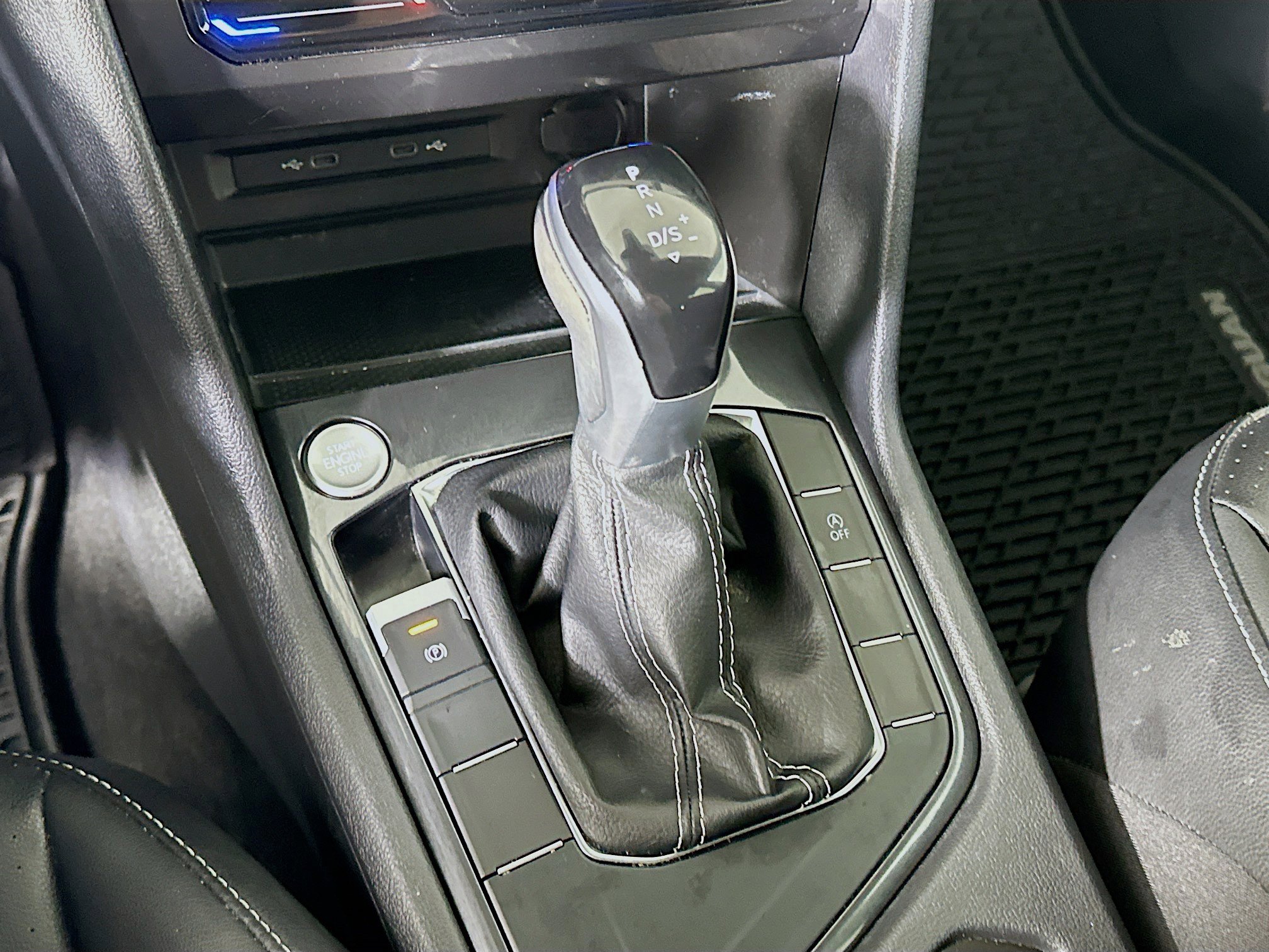 Used 2023 Volkswagen Tiguan SE image 24