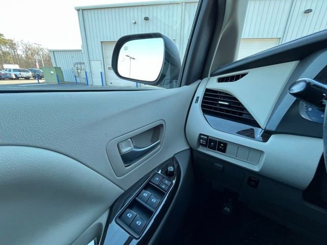 Used 2019 Toyota Sienna XLE image 22