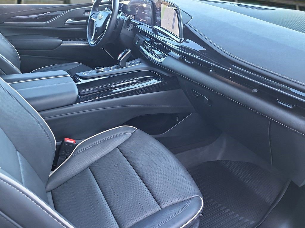 Certified 2024 Cadillac Escalade Sport w/ Touring Package image 15