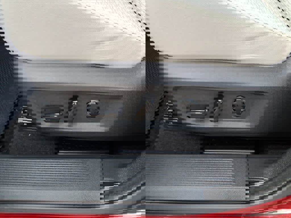 Certified 2023 Nissan Rogue SV image 17