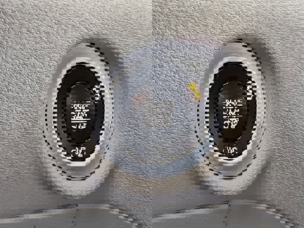 Used 2019 Chrysler Pacifica Touring-L image 21