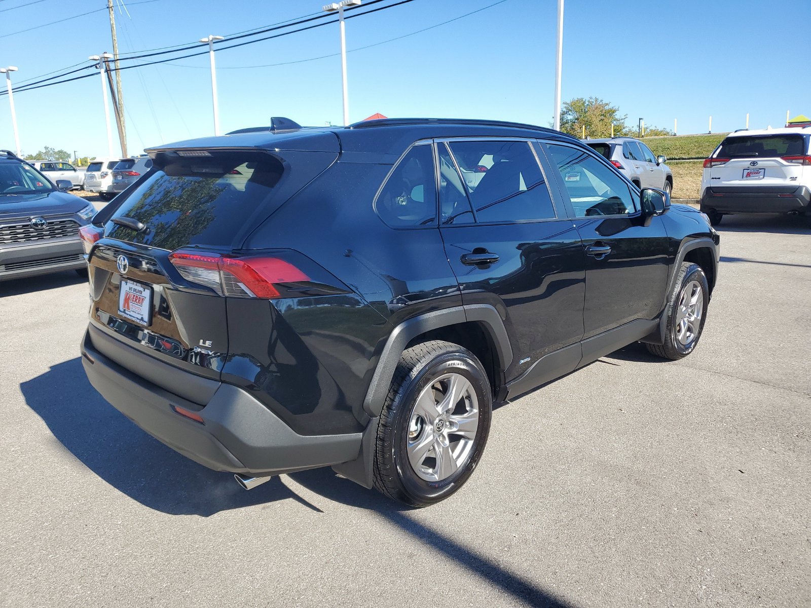 Certified 2025 Toyota RAV4 LE AWD/4WD image 4