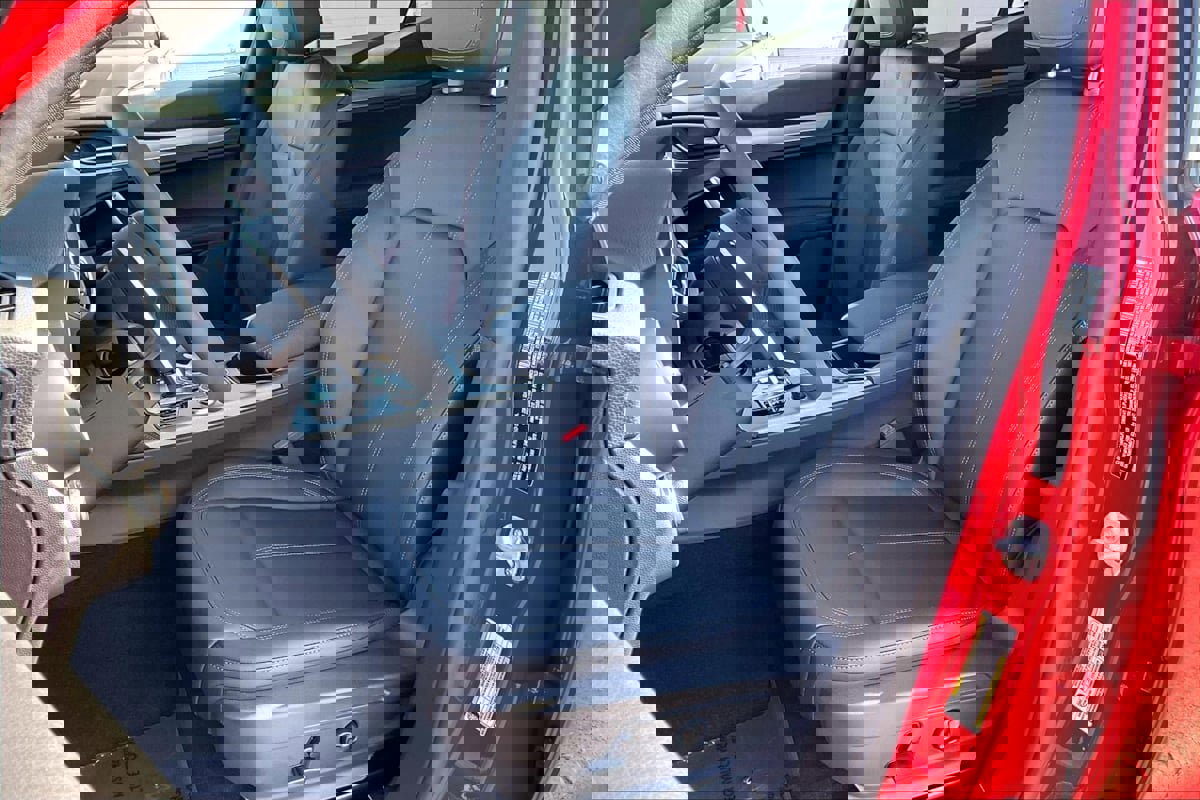 New 2025 Alfa Romeo Stelvio Sprint w/ Convenience Package image 9