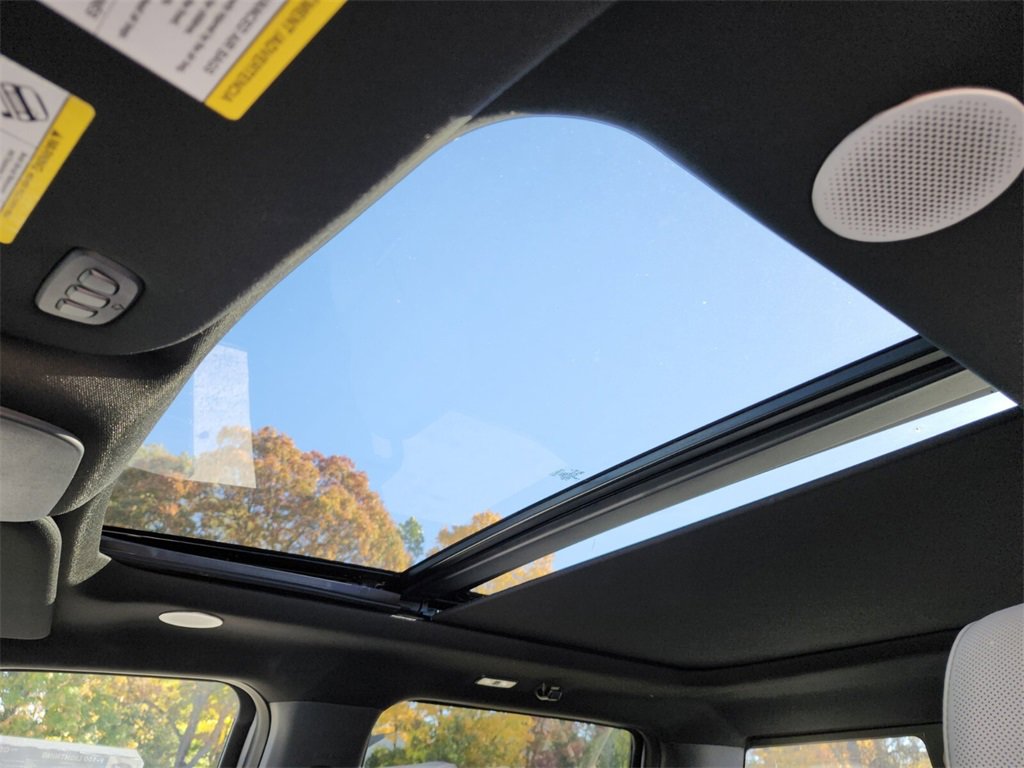 Used 2023 Ford F150 Lightning Platinum image 20