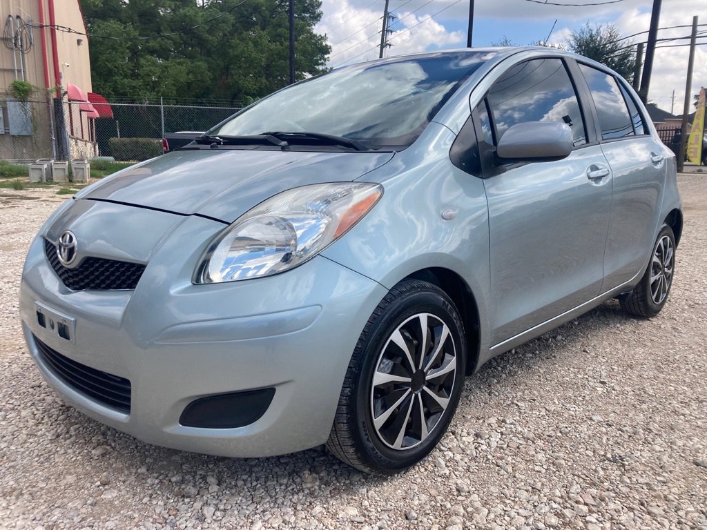 Used 2011 Toyota Yaris 4-Door Hatchback