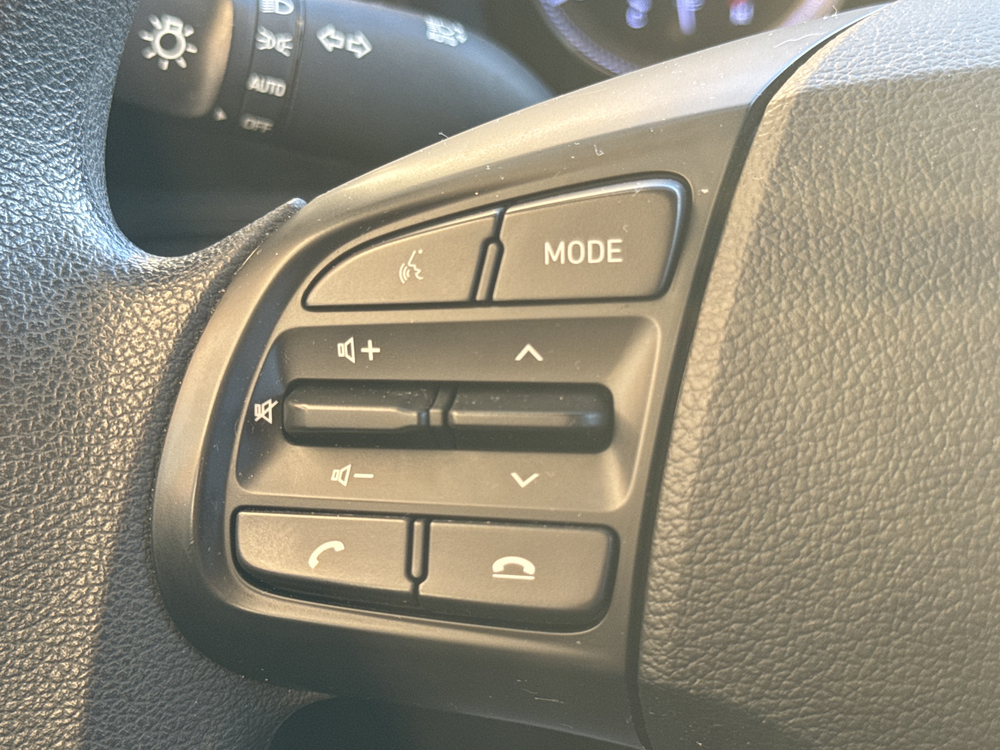 Used 2022 Hyundai Venue SE FWD image 17
