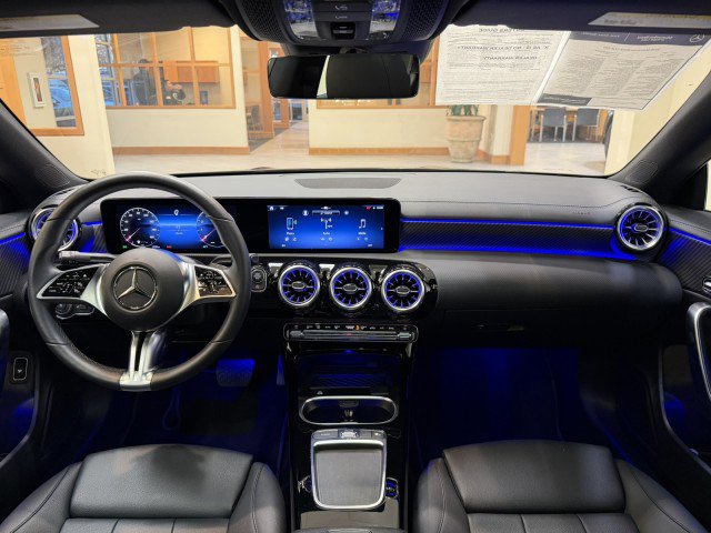Used 2025 Mercedes-Benz CLA 250 image 10