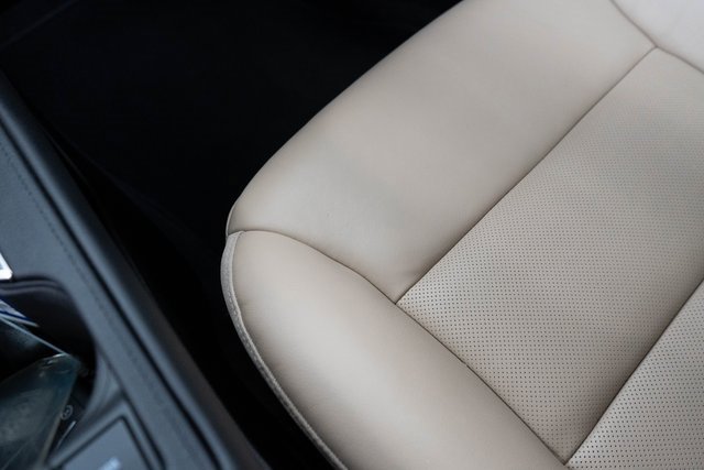 Used 2024 Cadillac XT4 Premium Luxury image 30