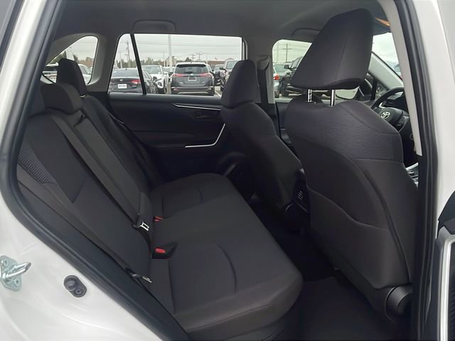 Used 2021 Toyota RAV4 LE image 16